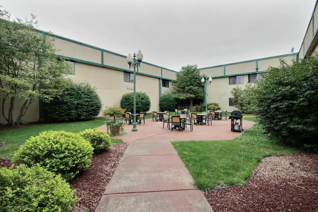 Hotel Baymont By Wyndham Madison West/Middleton Wi West Exterior foto